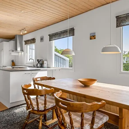 Evalotte - 600m From The Sea By Interhome * Lakolk